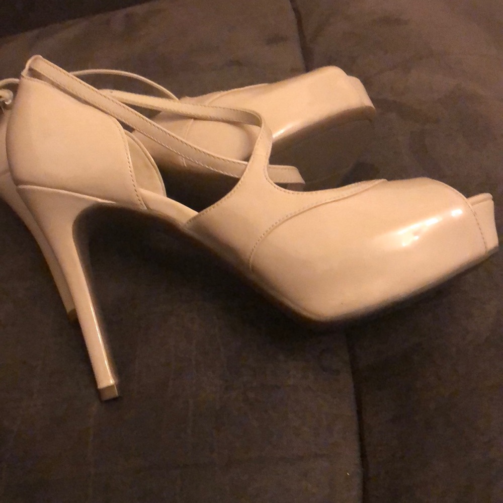Shoes - Picture 5 of 5